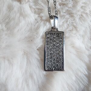 Sterlibg Silver Pendant Necklace